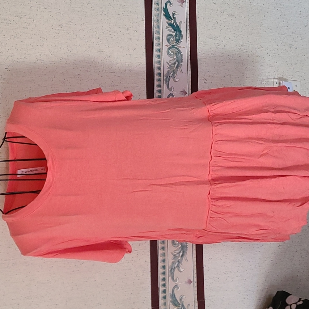Women's swing top
